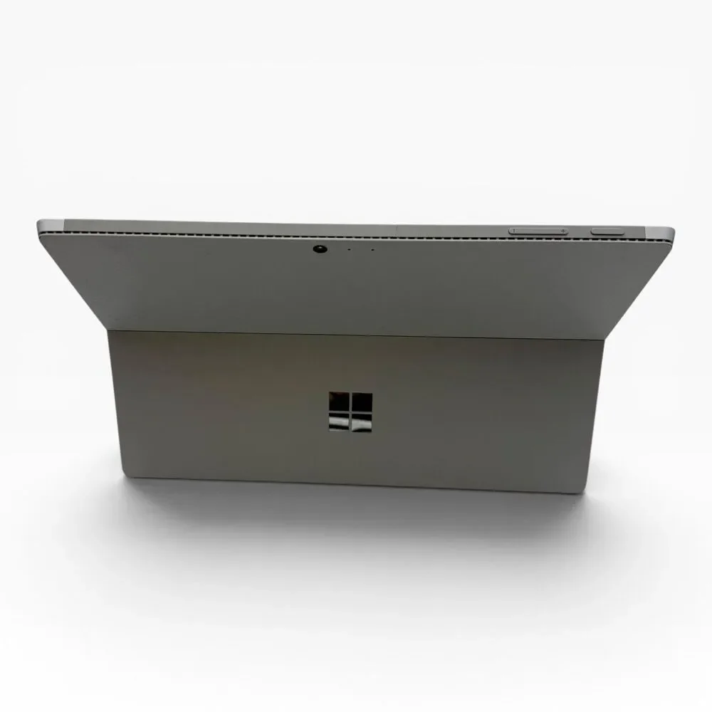 Microsoft Surface Pro 4 1724 Core i7-6650 2.20GHz 16GB 256GB keyboard, Charger